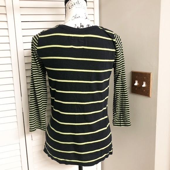 Hollister Green and Navy 3/4 Sleeve Top‎ Size Small - Picture 2 of 3